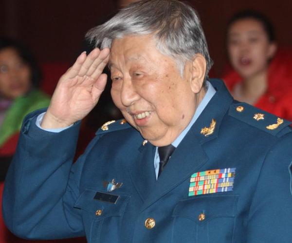 著名藝術(shù)家閻肅走完86載人生路.jpg