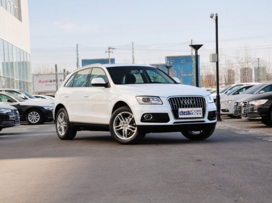 一汽奧迪  40 TFSI 車(chē)輛右側(cè)45度角