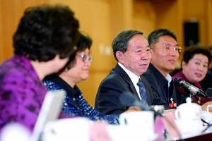 教育部關(guān)注校園欺凌 部長(zhǎng)稱安全問題壓力最大
