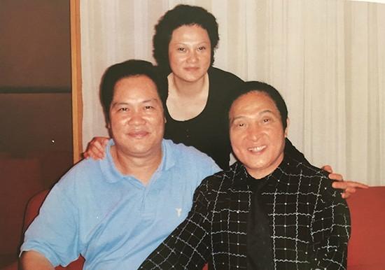 朱明國夫婦與王林合照.jpg