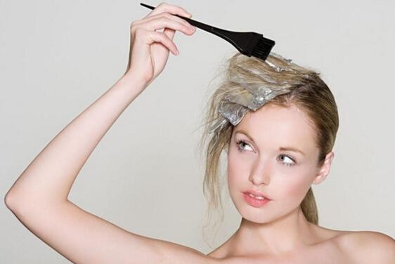 一支唇膏從頭到腳都能用 快給我來一打！