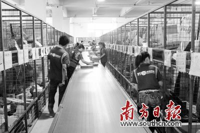 符合要求的物流龍頭企業(yè)及優(yōu)質(zhì)商貿(mào)流通企業(yè)，可在服務(wù)、項(xiàng)目信息等四個(gè)標(biāo)準(zhǔn)化建設(shè)項(xiàng)目方面申請(qǐng)資助。孫俊杰