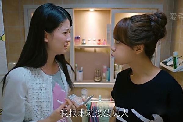 小蚯蚓關(guān)關(guān)戰(zhàn)職場 加班熬夜狗肌膚怎么救