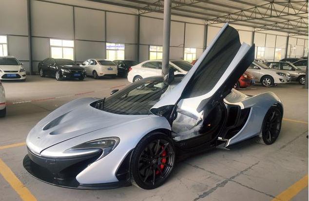 云南土豪擁上億豪車 霸氣側(cè)漏直逼大洋彼岸