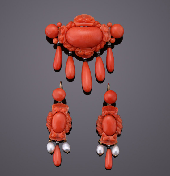 1940年代戰(zhàn)后復(fù)古時期紅珊瑚套裝 材質(zhì)18K黃金紅珊瑚珍珠 總重20g 耳環(huán)4.6X1.42cm