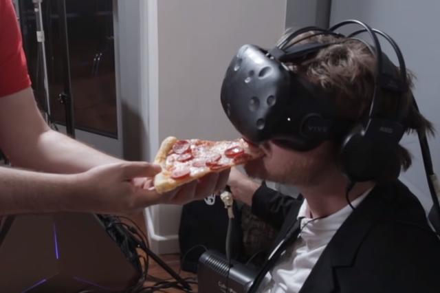 花25小時玩VR游戲 瘋狂牛人把自己都玩吐了