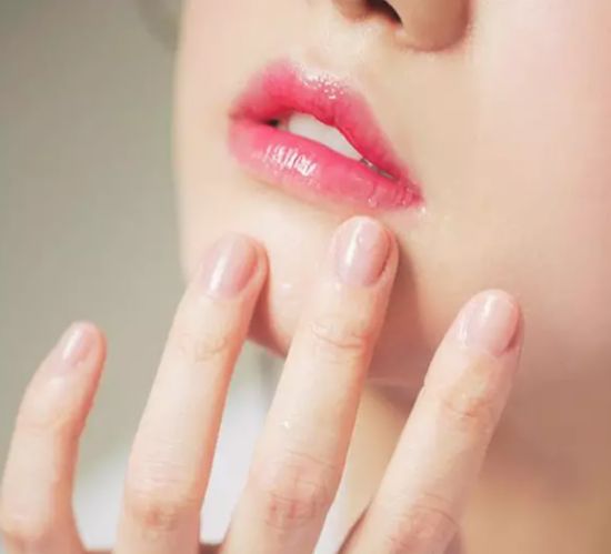 我畫我先美 走光唇這趟時(shí)髦你趕上了么？