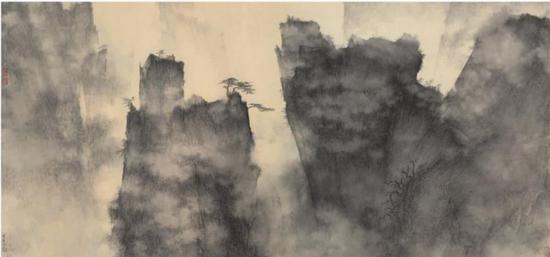 拍品編號(hào) 811
李華弌(1948 年生) 《 雙崮映暉》
鏡框 水墨 設(shè)色紙本
87 x 181 公分(34 ? x 71 ? 吋)
港元 3,000,000-4,000,000