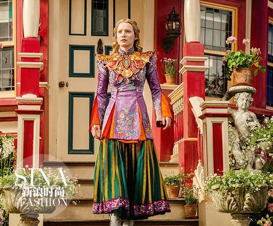 愛(ài)麗絲穿中國(guó)服