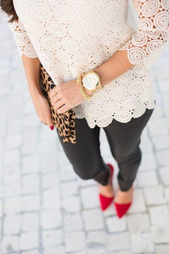 今天穿什么：迄今為止還沒(méi)見(jiàn)過(guò)誰(shuí)穿蕾絲裙好看呢