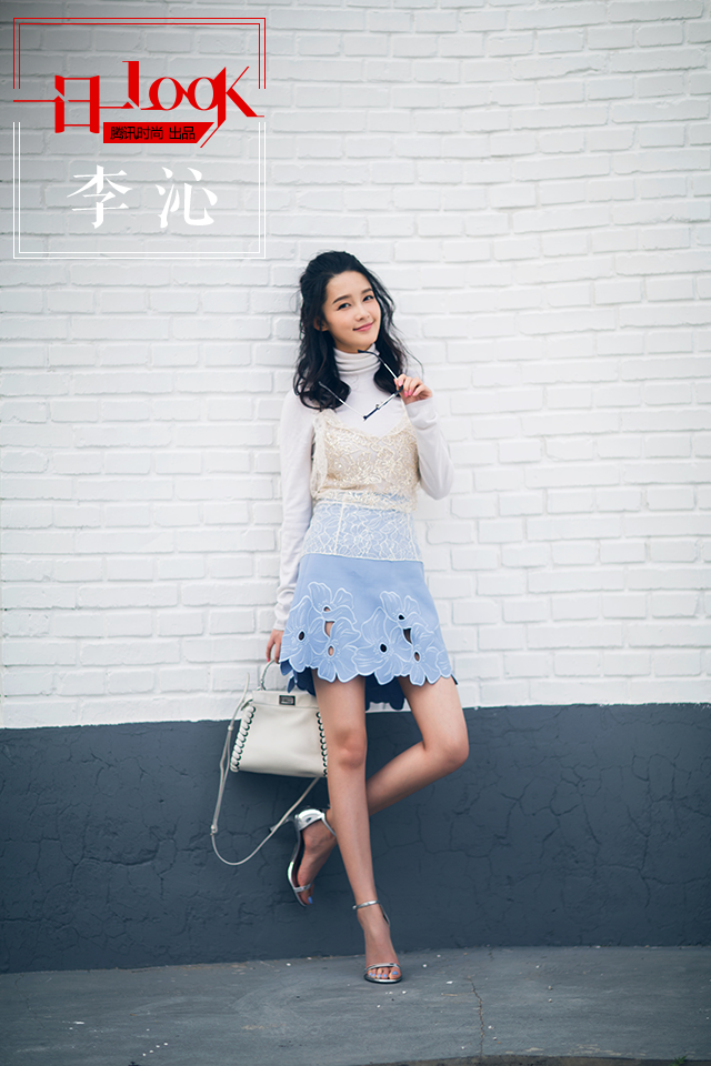 今天穿什么：迄今為止還沒(méi)見(jiàn)過(guò)誰(shuí)穿蕾絲裙好看呢