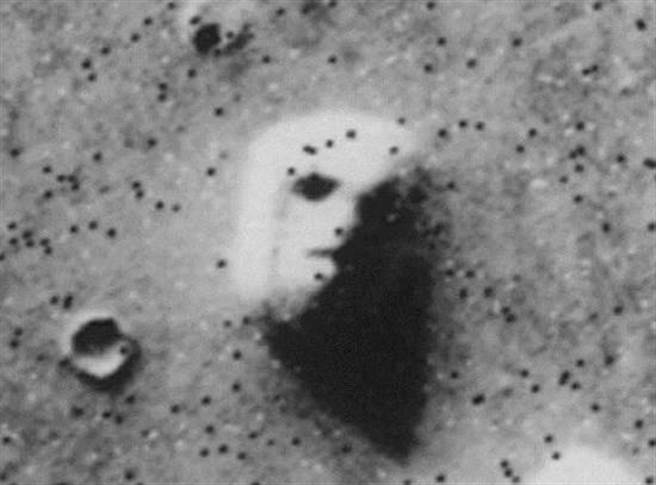 1、火星人面孔。（圖／今日頭條）