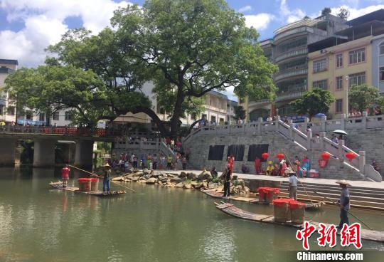 “茶船古道”起點廣西蒼梧六堡鎮(zhèn)煥發(fā)“茶新機(jī)”