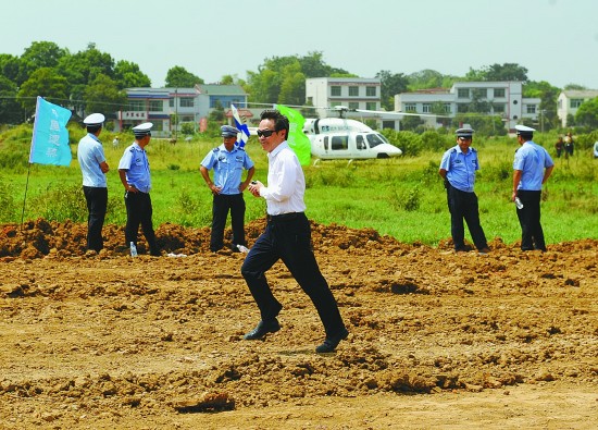 03.jpg