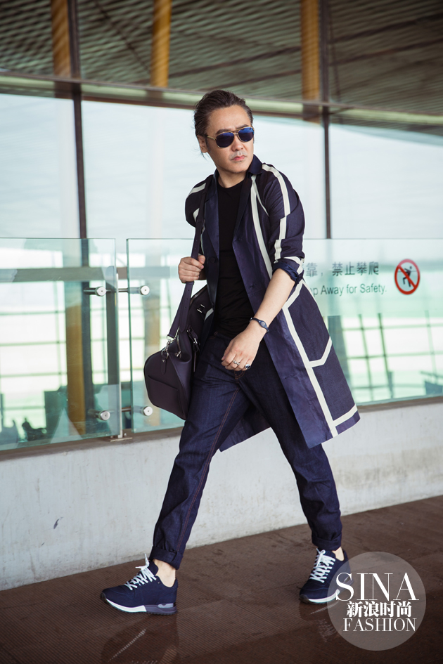 吳秀波啟程巴黎機場街拍3