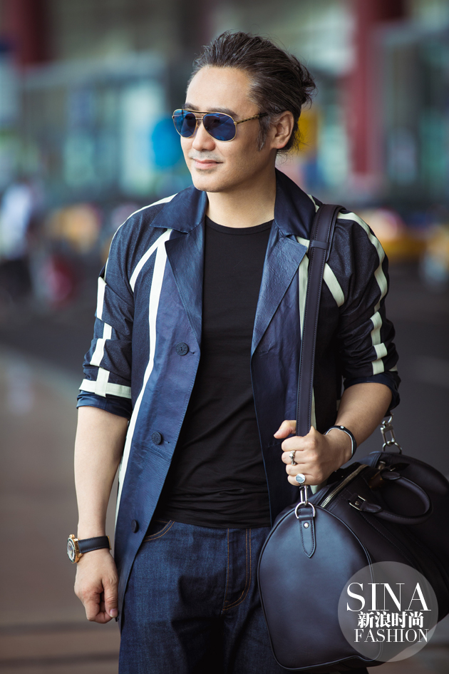 吳秀波啟程巴黎機場街拍5