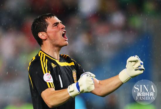 2008年歐洲杯半決賽，卡西利亞斯振臂怒吼