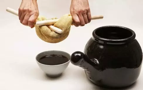 熬煮的中藥濃度遠(yuǎn)低于給實(shí)驗(yàn)室動(dòng)物使用的濃度