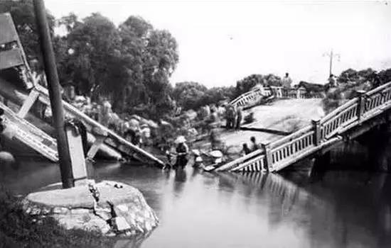 ▲被震毀的唐山市勝利橋