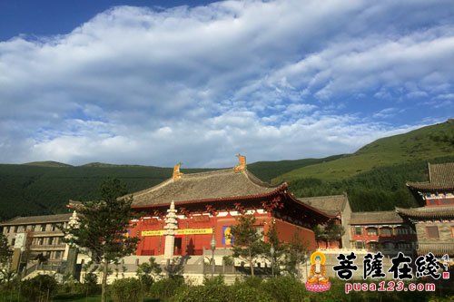 五臺山為“唐山大地震40周年祭”在大圣竹林寺舉辦超薦祈福法會