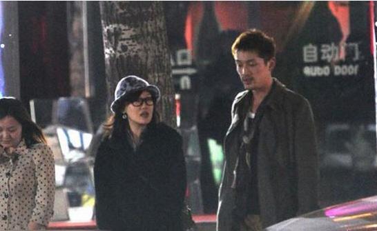 胡歌、薛佳凝被拍