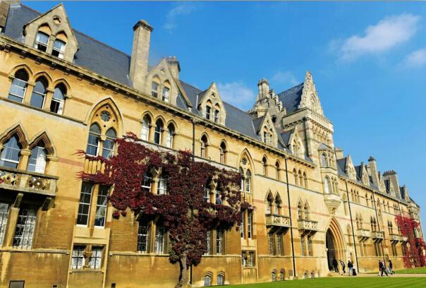 牛津大學(xué)打破美國壟斷 問鼎最新世界大學(xué)排行榜