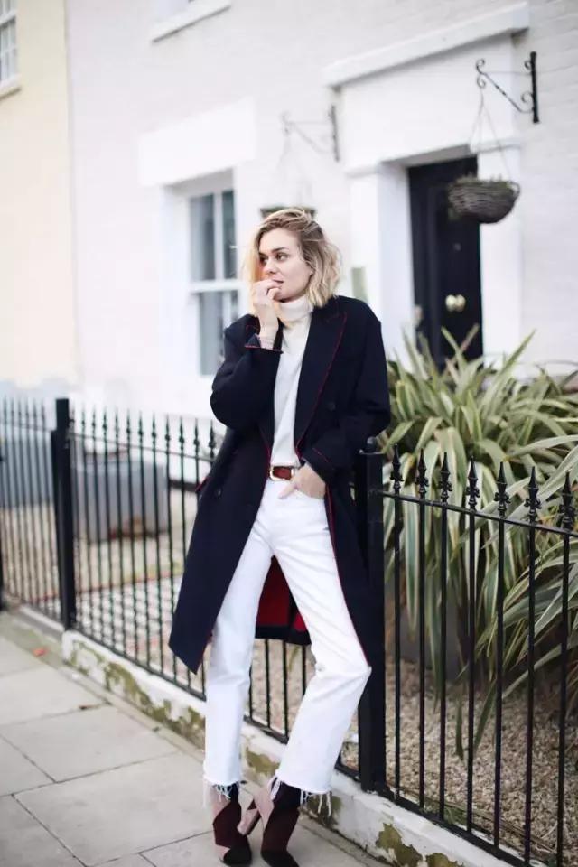 學(xué)會oversized外套+短靴的經(jīng)典套路，讓你美成一道街景