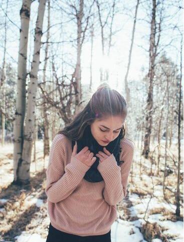 冬天又冷又干 辦公桌上不備著這些護膚品怎么行