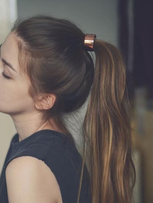 絕對不能錯過的金屬發(fā)飾 令你一秒變閃耀