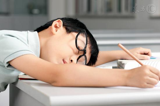 睡覺超9小時 老癡風險高