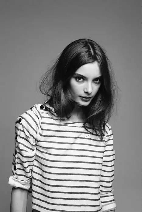 法式起床頭 介于慵懶與嫵媚之間的悠然自得