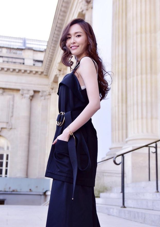 聽(tīng)說(shuō)一字眉被掰彎啦？手把手教你女星最in的同款眉型！