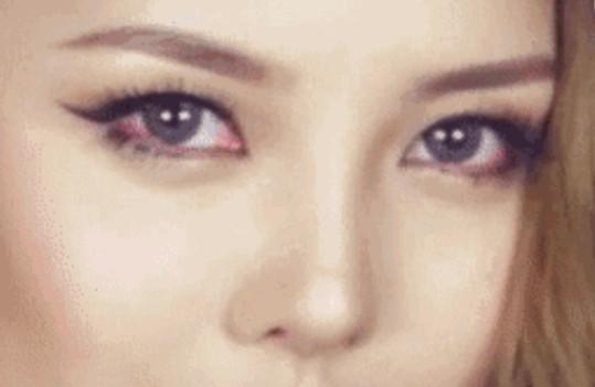 聽(tīng)說(shuō)一字眉被掰彎啦？手把手教你女星最in的同款眉型！