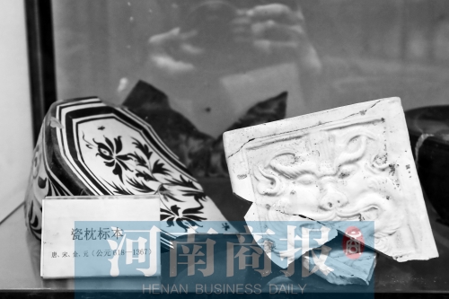 鄭州一老大哥沉迷陶瓷片兒 為收藏曾賣兩套房