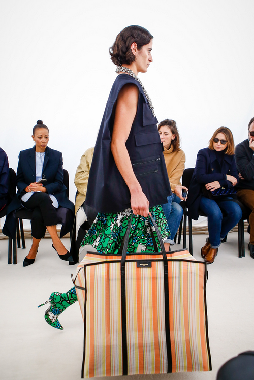 90秒知道 大中國的火車站 全世界的時(shí)尚源頭