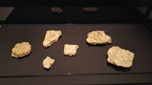 阿拔斯王朝皇宮壁畫殘片。閆志供圖