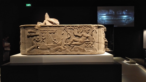 “大英展”中的約拿圖案石棺。閆志供圖