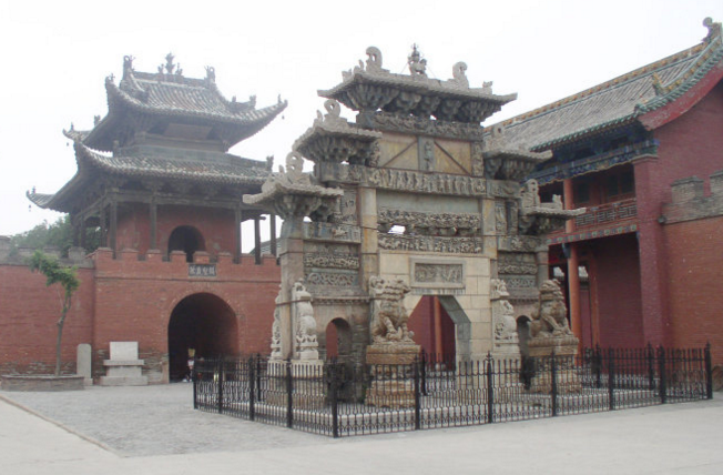 50家媒體聯(lián)盟代表走進(jìn)山西關(guān)公廟