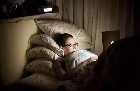 長期23點以后睡 小心這7個地方先壞！