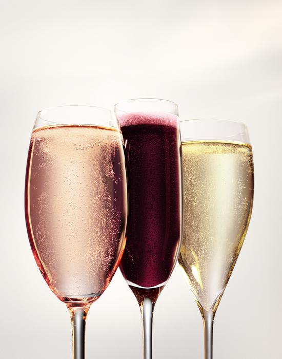 顏色各異的起泡酒（圖片來源：healthylivingmarket.com）