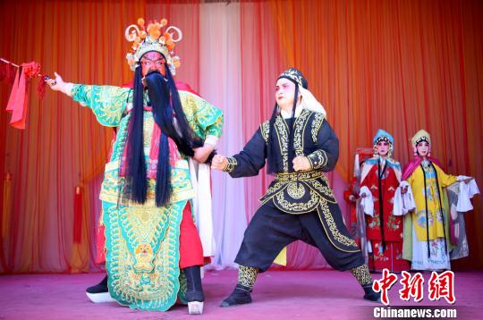 圖為演員表演。張淵 攝