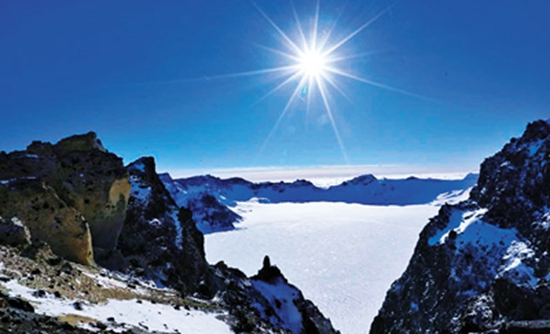 長白山冬景。顏國良攝