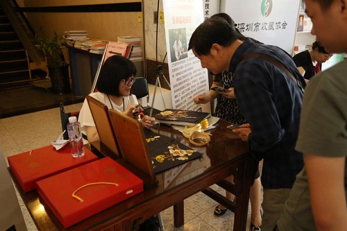 聶氏麥稈畫第六代傳承人聶亞平現(xiàn)場傳習.jpg