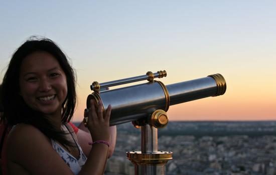 圖為2016年7月在巴黎游玩的游客。（新華社/衛(wèi)星社）