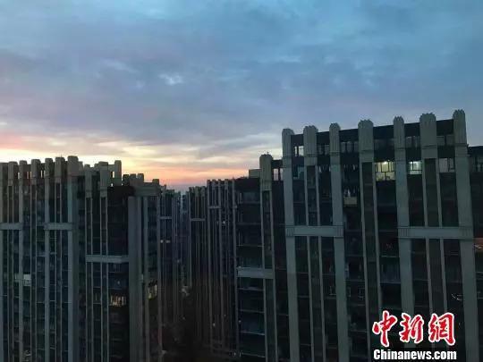 杭州市某住宅樓。胡哲斐攝