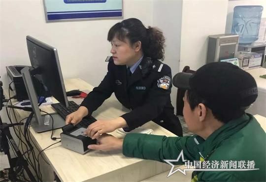 梁悅.jpg