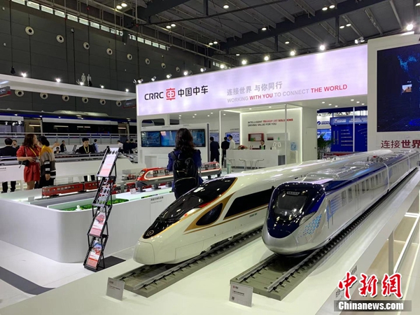 中國中車攜創(chuàng)新產(chǎn)品亮相。魯毅 攝