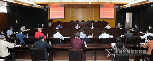 海師召開(kāi)新冠肺炎疫情防控工作領(lǐng)導(dǎo)小組（擴(kuò)大）會(huì)議000.jpg