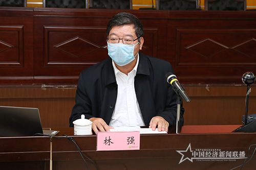 林強(qiáng)校長(zhǎng)部署工作000.jpg