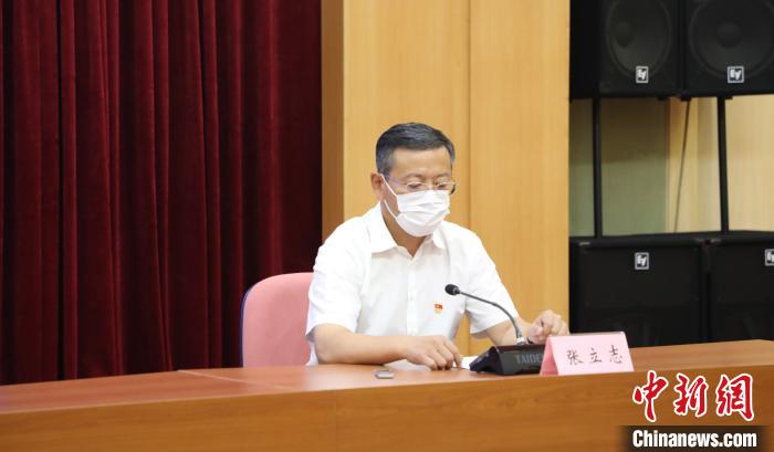 圖為大連市工業(yè)和信息化局副局長張立志。楊毅 攝